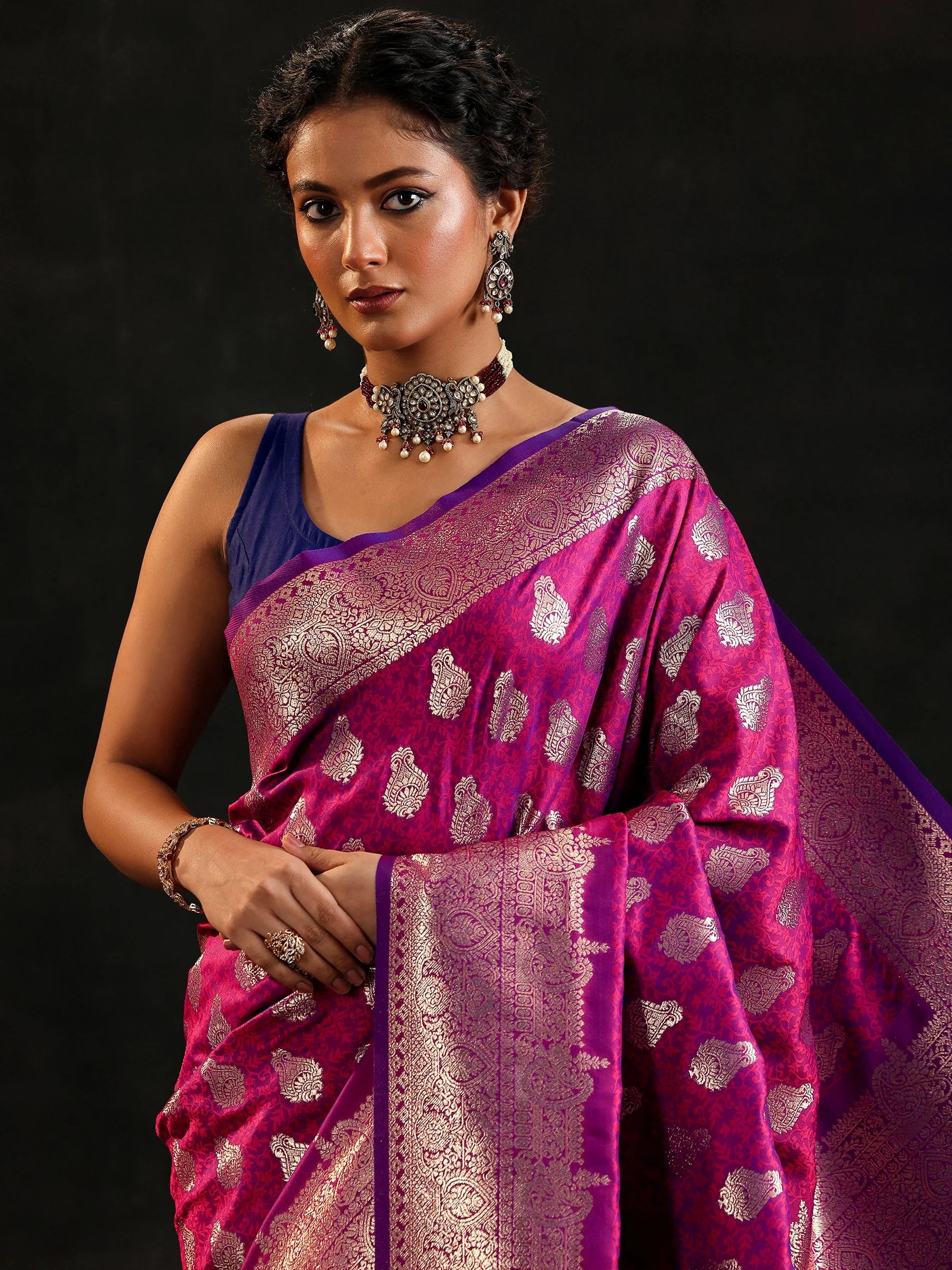 Magenta Woven Design Banarasi Silk Blend Saree With Unstitched Blouse Piece